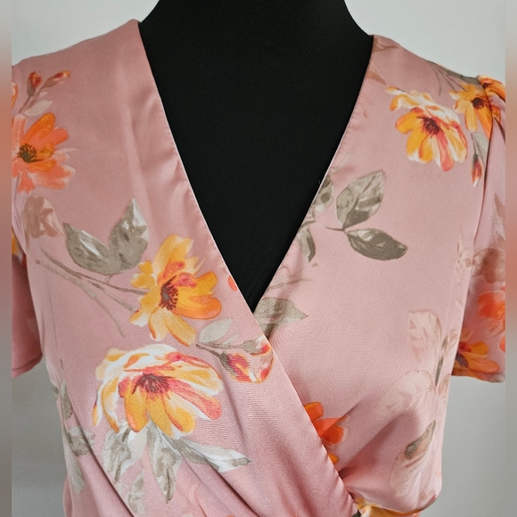 NWT Peach Love Satin Wrap Mini Dress - small - Picture 3 of 11
